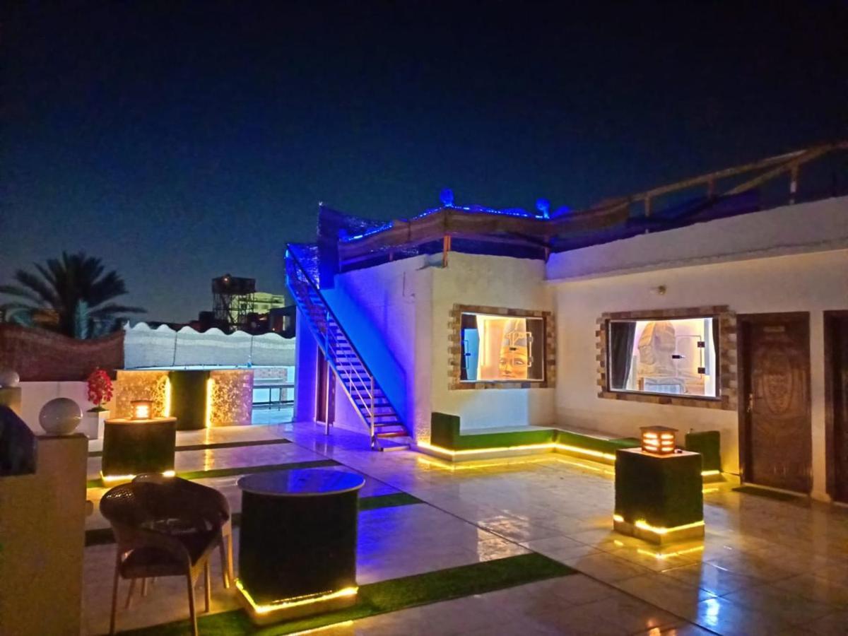 Nefertiti Pyramids View 4*